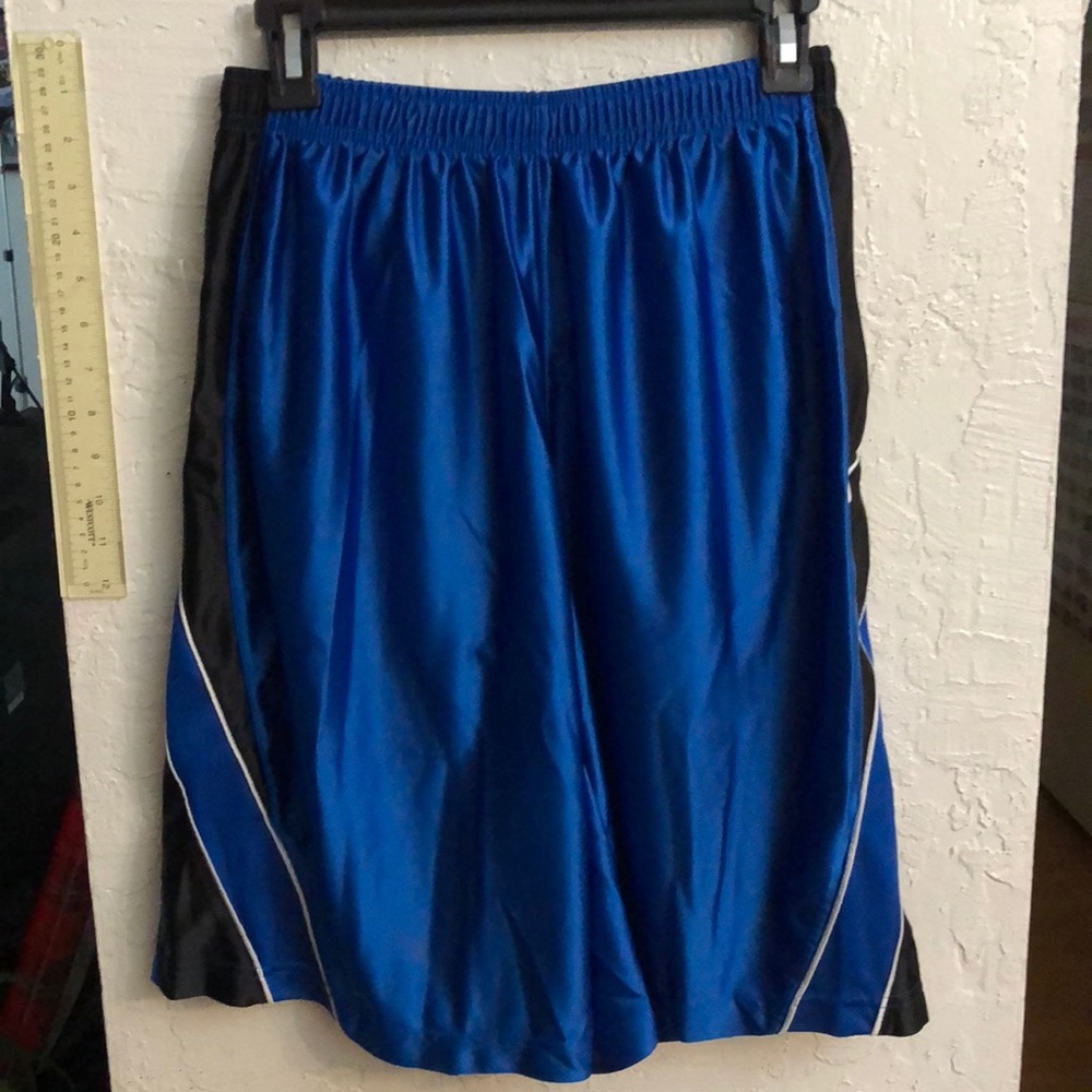 XL basketball shorts